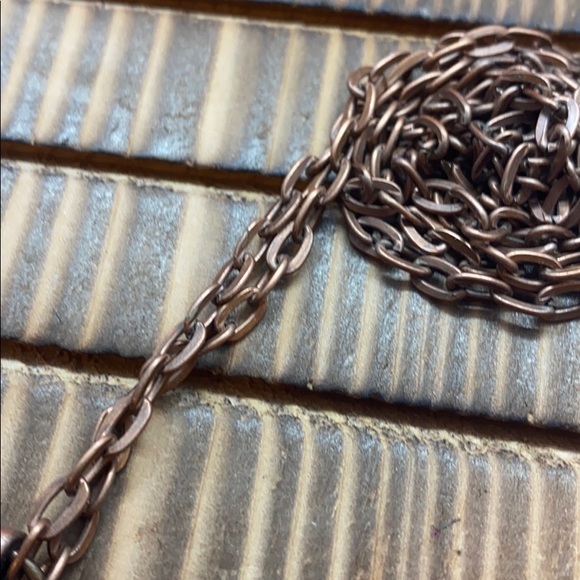 Hand poured resin necklace - Picture 3 of 7